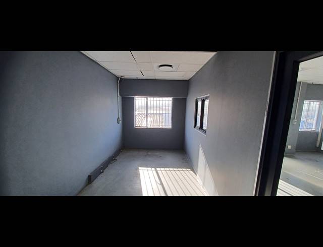 928M² WAREHOUSE TO LET IN PINETOWN NORTH INDUSTRIA